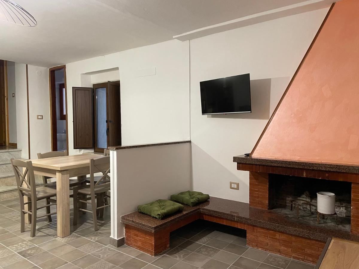 Angelina Al Borgo Apartment Aieta Exterior photo